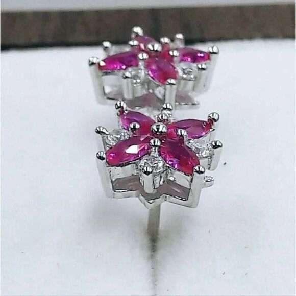1.14ct Pink Ruby Luxury Stud Earrings - Picture 4 of 13